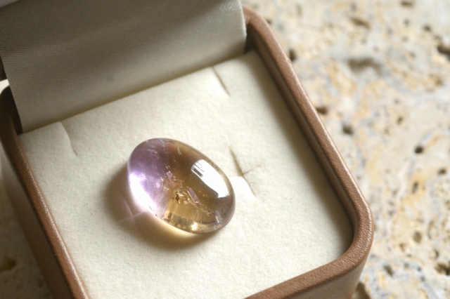 アメトリン【17】ルース・カボション（19.5×13mm）