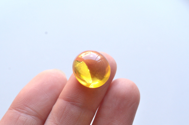 バーマイト（ブルーアンバー）【2】天然石ルース・カボション（15×13mm）