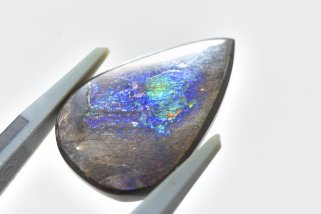 アンモライト【4】ルース・カボション（21.5×14mm）