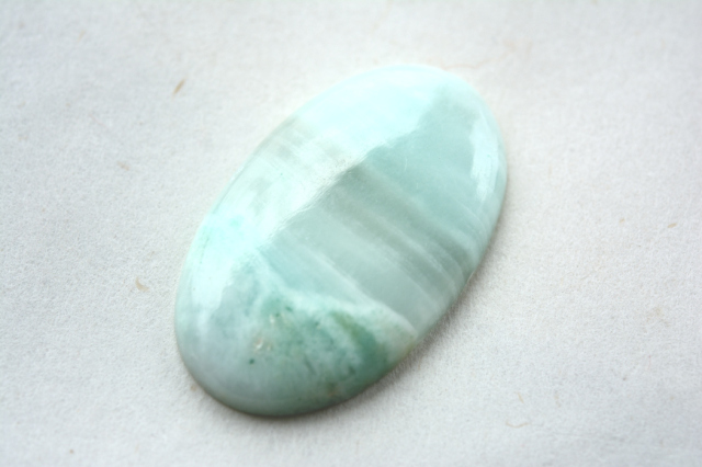 ブルーアラゴナイト【2】ルース・カボション（43.5×26.5mm）