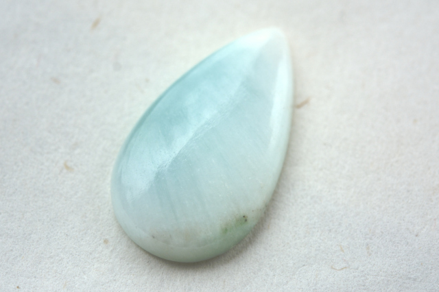 ブルーアラゴナイト【8】ルース・カボション（38.5×22.5mm）