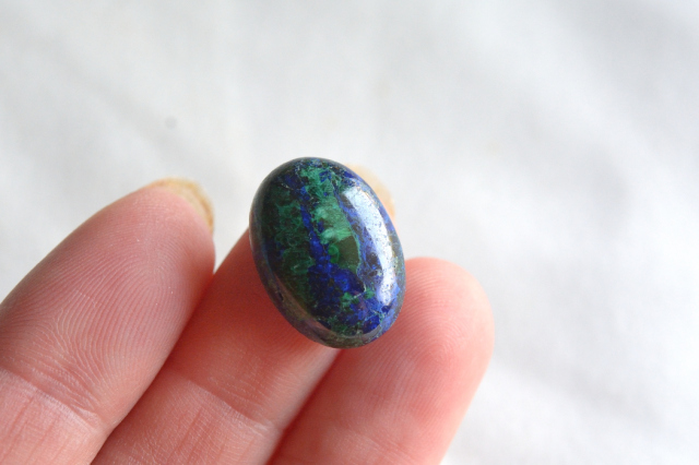 アズライト（アズマラカイト）【24】ルース・カボション（18×13mm）