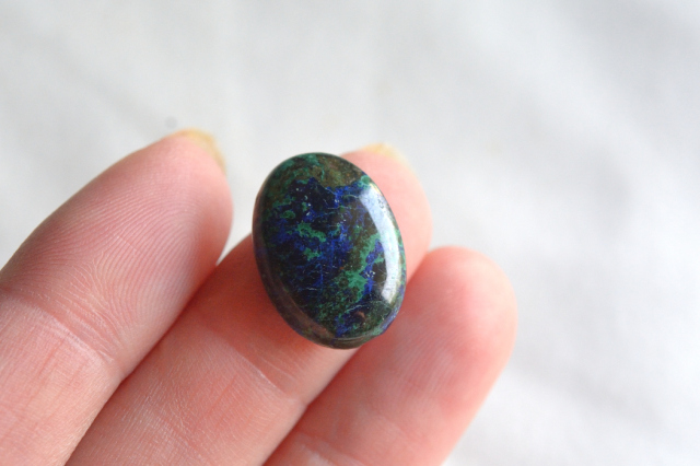 アズライト（アズマラカイト）【25】ルース・カボション（18×13mm）