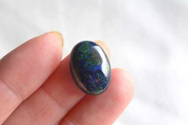 アズライト（アズマラカイト）【28】ルース・カボション（18×13mm）