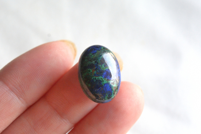 アズライト（アズマラカイト）【32】ルース・カボション（18×13mm）
