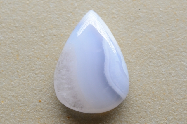 ブルーレースアゲート【24】ルース・カボション（28×19.5mm）