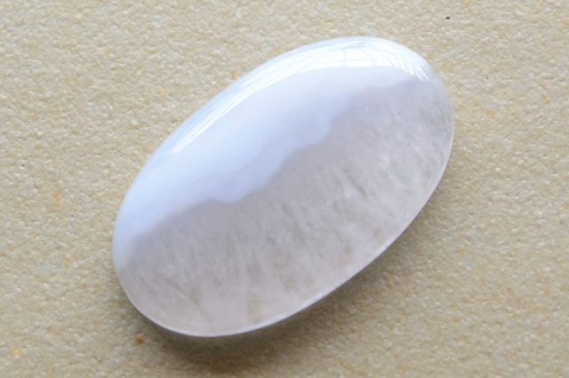 ブルーレースアゲート【27】ルース・カボション（31×18.5mm）