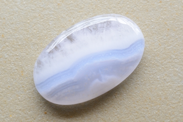 ブルーレースアゲート【29】ルース・カボション（34.5×22mm）