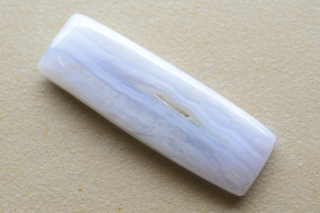 ブルーレースアゲート【35】ルース・カボション（49×16mm）