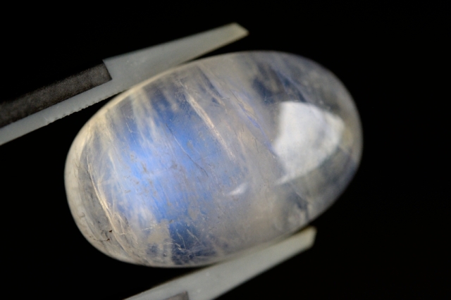 ムーンストーン【64】ルース・カボション　（21×13.5mm）