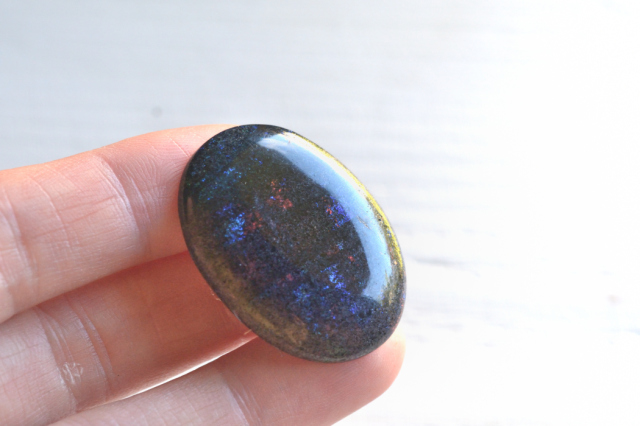 ブラックマトリックスオパール【9】ルース・カボション（33×24.5mm）