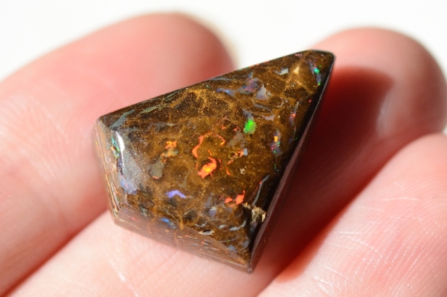 ボルダーオパール【22】天然石ルース・カボション（22×17.5mm）