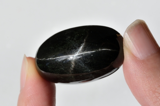 ブラックスター【1】天然石ルース・カボション　（30.5×18.5mm）