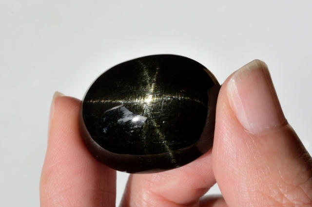 ブラックスター【2】天然石ルース・カボション　（26.5×20mm）