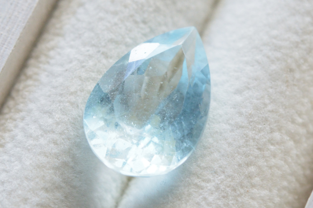 ブルートパーズ（非加熱未処理）【6】ファセットカットルース（17.5×11.5mm）