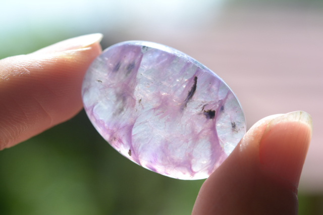 チャロアイトクォーツ【10】ルース・カボション（27×18.5mm）