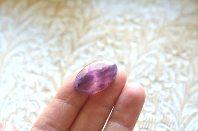 チャロアイトクォーツ【11】ルース・カボション（24.5×14.5mm）