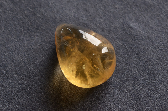 シトリン【19】ルース・カボション（17.5×13mm）