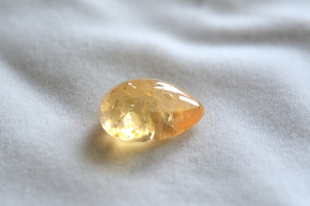 シトリン【20】ルース・カボション（17.5×12.5mm）