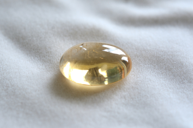 シトリン【24】ルース・カボション（19.5×15mm）