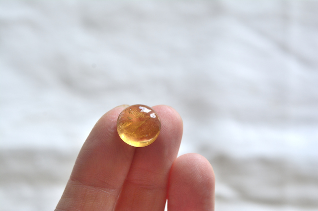 シトリン【28】ルース・カボション（12.5×12.5mm）