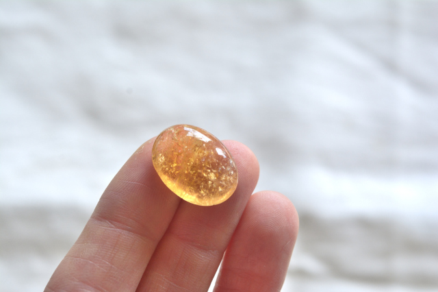 シトリン【32】ルース・カボション（19.5×14.5mm）