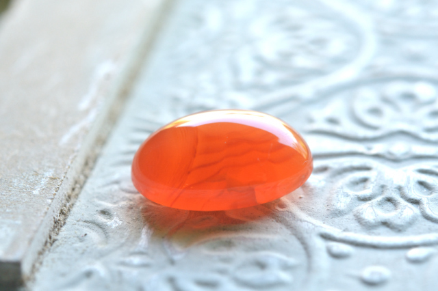 カーネリアン【28】ルース・カボション　（18.5×13mm）
