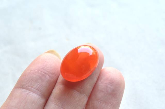 カーネリアン【28】ルース・カボション　（18.5×13mm）