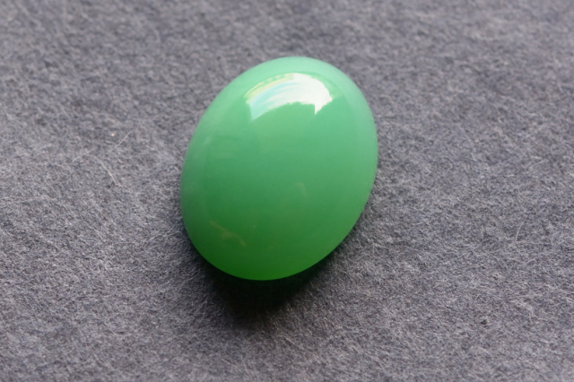 クリソプレーズ（オーストラリア産）【32】ルース・カボション（16×12.5mm）