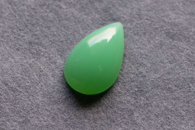 クリソプレーズ（オーストラリア産）【35】ルース・カボション（17×10.5mm）