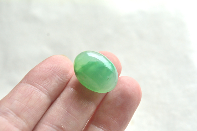 クリソプレーズ【59】ルース・カボション　（18.5×14mm）