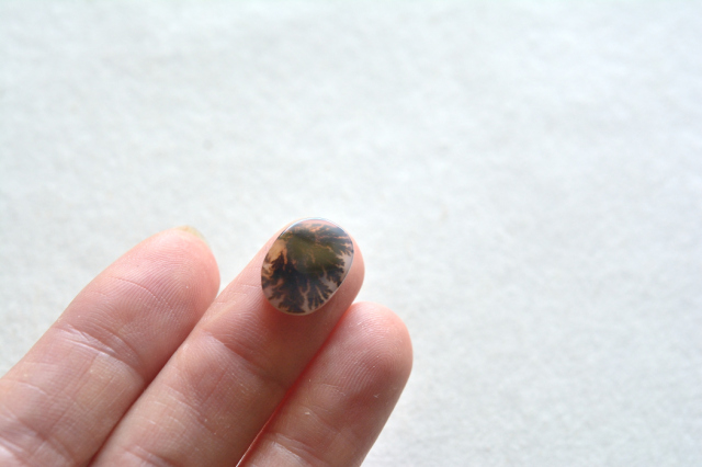 デンドリティックアゲート【16】ルース・カボション　（14×10.5mm）