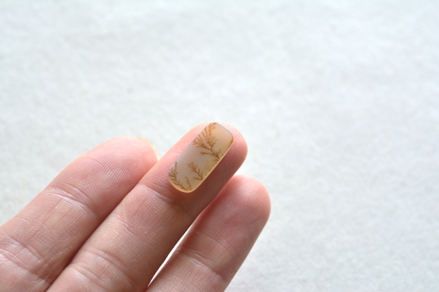 デンドリティックアゲート【18】ルース・カボション　（17×7.5mm）