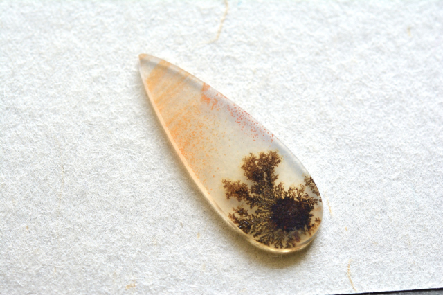 デンドリティックアゲート【26】ルース・カボション　（27.5×10mm）