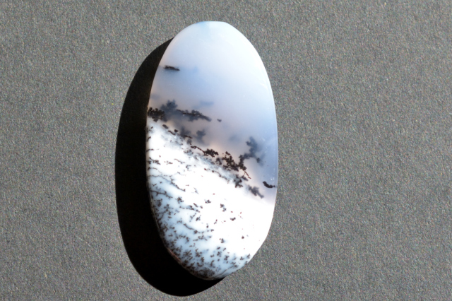 デンドライトオパール【20】ルース・カボション（27×14mm）