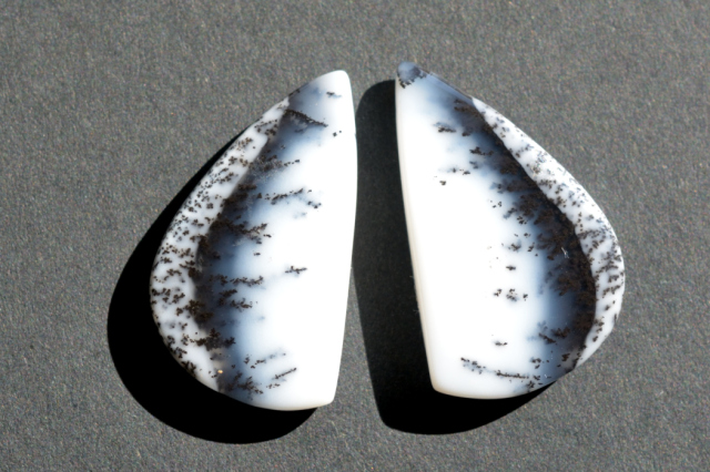 デンドライトオパール　ペア【25】ルース・カボション（23.5×14mm）
