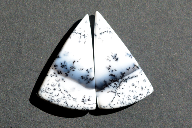 デンドライトオパール　ペア【26】ルース・カボション（24.5×14mm）