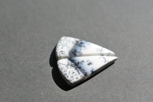 デンドライトオパール　ペア【26】ルース・カボション（24.5×14mm）