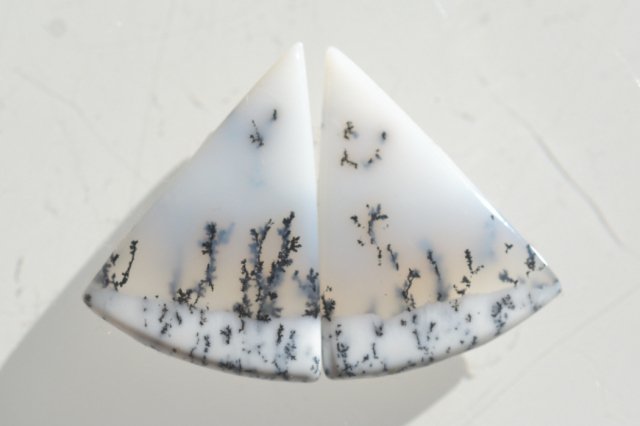 デンドライトオパール　ペア【27】ルース・カボション（22.5×16.5mm）