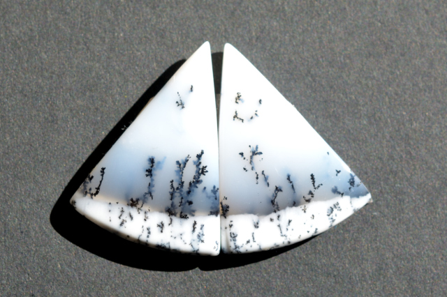 デンドライトオパール　ペア【27】ルース・カボション（22.5×16.5mm）