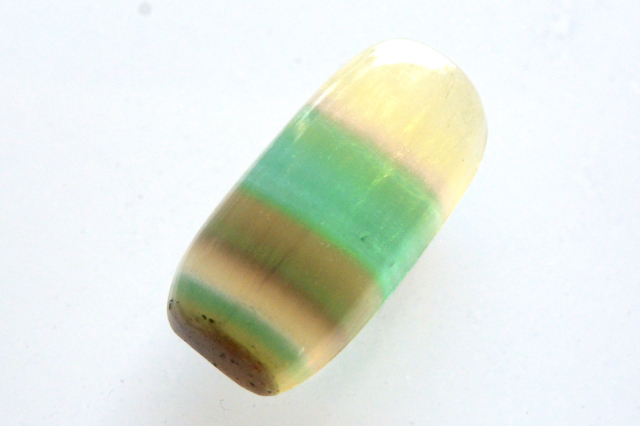 フローライト【61】ルース・カボション　（26.5×13mm）