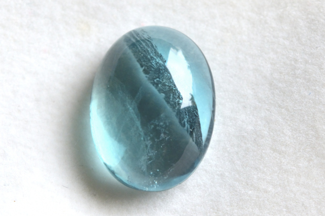 ブルーフローライト【69】ルース・カボション　（14×10.5mm）
