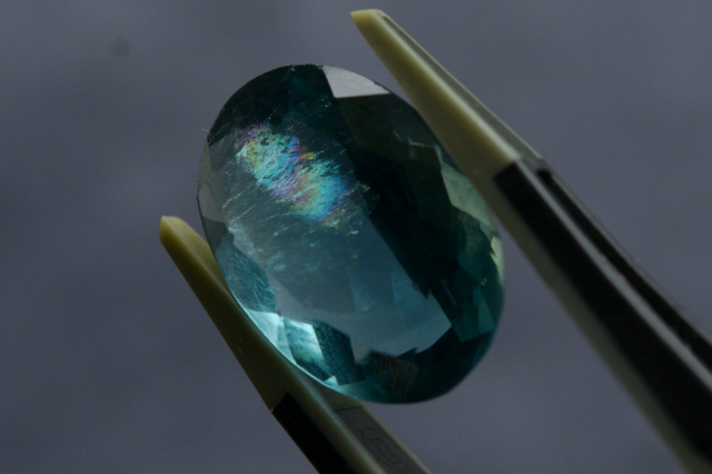 ブルーフローライト【76】ルース・カボション・ファセットカット　（18×13mm）