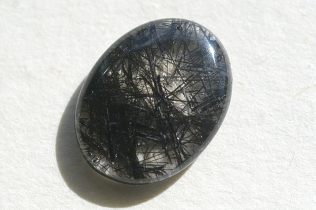 ブラックルチルクォーツ【12】ルース・カボション（19×14.5mm）