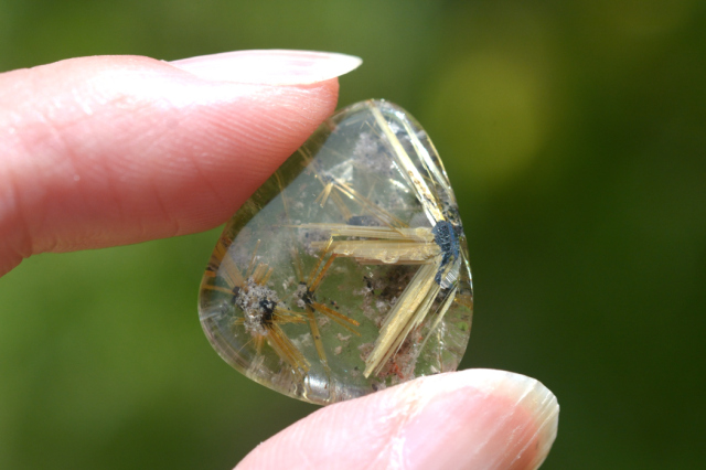 ゴールドルチルクォーツ（太陽ルチル）【68】ルース・カボション（×mm） 