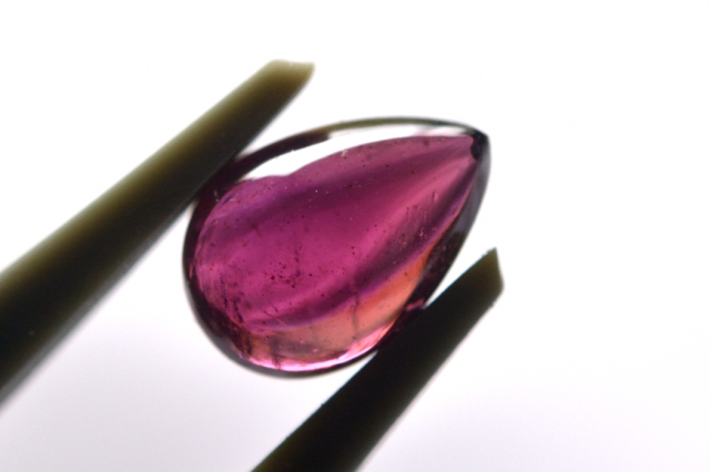 ロードライトガーネット・1石【1】ルース・カボション（約9×6mm）