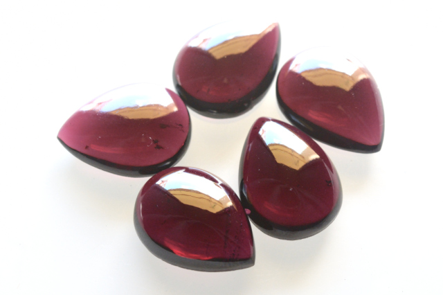 ★特選一石★実りの象徴♡200g【ハイクォリティ小粒透明☆ガーネットさざれ】❤️ ☆特選一石☆実りの象徴♡200g【ハイクォリティ小粒透明☆ガーネット