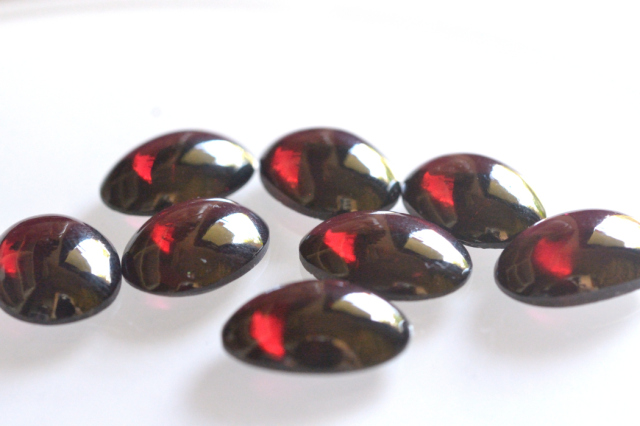 ガーネット【12】ルース・カボション（16×12mm）1石