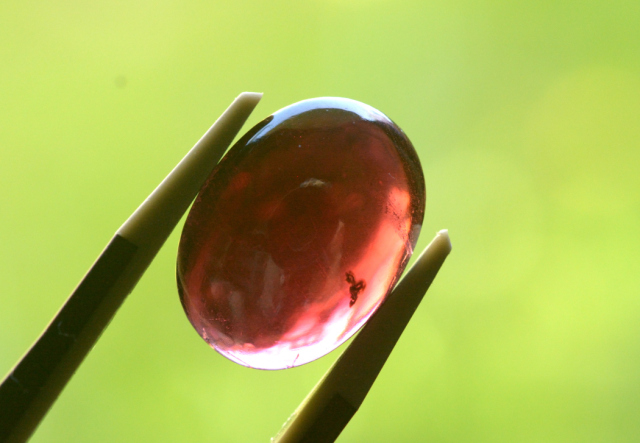 ガーネット【12】ルース・カボション（16×12mm）1石