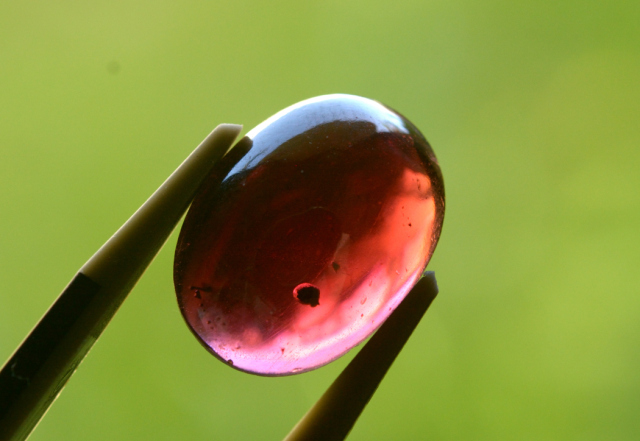 ガーネット【12】ルース・カボション（16×12mm）1石